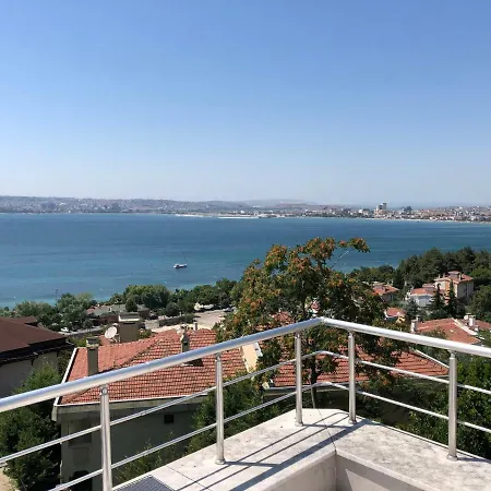 Deniz Manzarali 4 Katli Villa. فيلة بيوكجكمجة