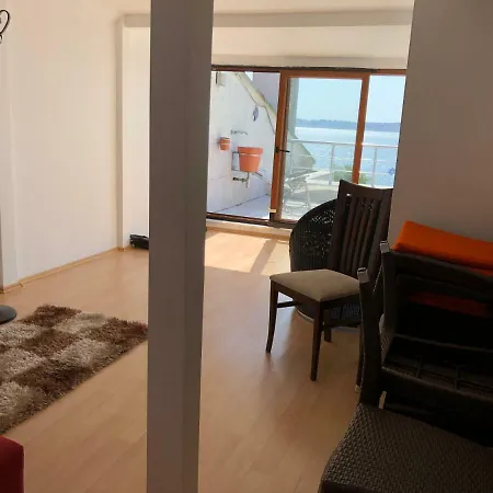 Deniz Manzarali 4 Katli Villa. فيلة بيوكجكمجة