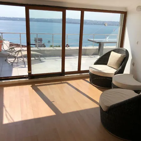 Deniz Manzarali 4 Katli Villa. * Büyükçekmece