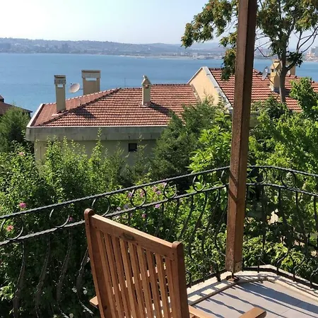 Deniz Manzarali 4 Katli Villa. * Büyükçekmece